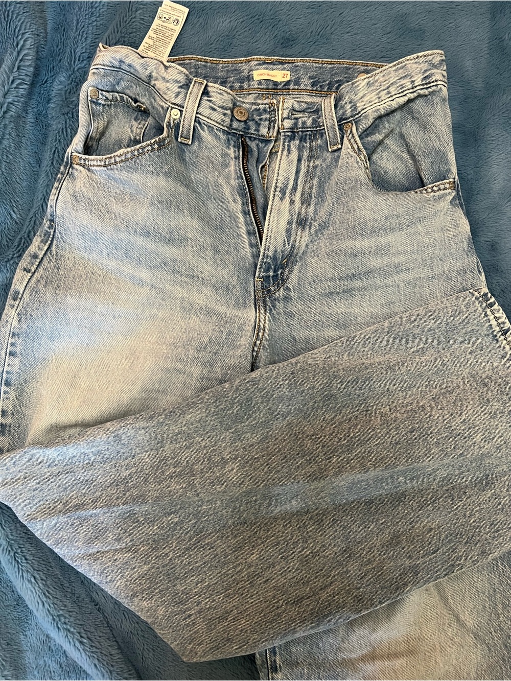Levi’s Cinch Baggy Jeans
